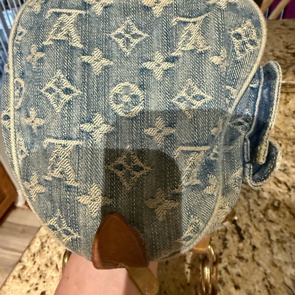 Louis Vuitton Blue and Brown Shoulder Bag with Monogram - Picture 2 of 16